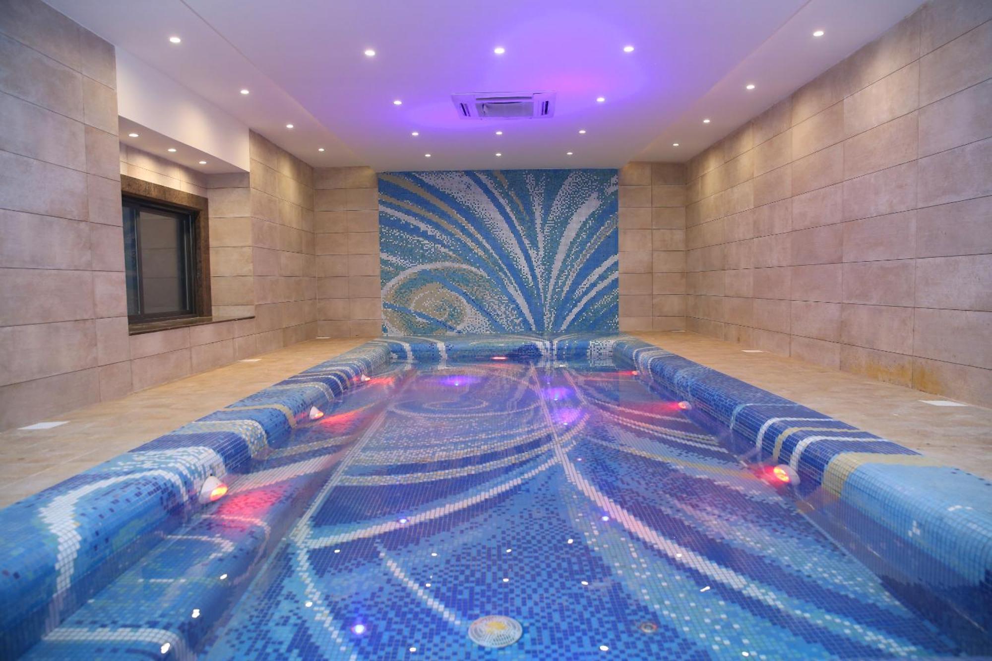 Jacaranda Heights Hotel อิสลามาบัด ภายนอก รูปภาพ